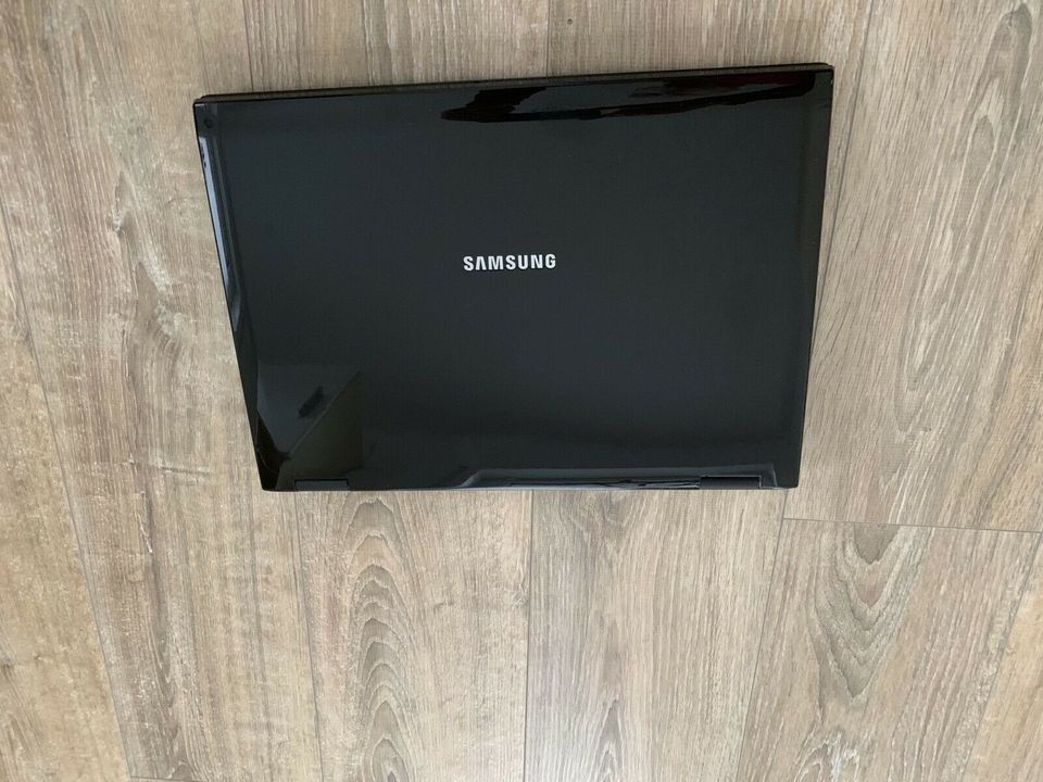 Laptop Samsung r700 defekt in Bremen