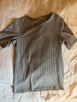 T-Shirt grau, in sich gestreift, S, Pieces Bayern - Herzogenaurach Vorschau