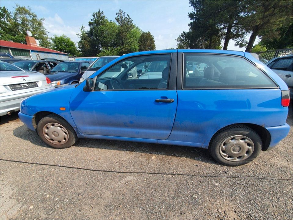 Seat Ibiza 6K Schlachtfest Ersatzteile Einzelteile Blau Bj.1998 in Bremervörde