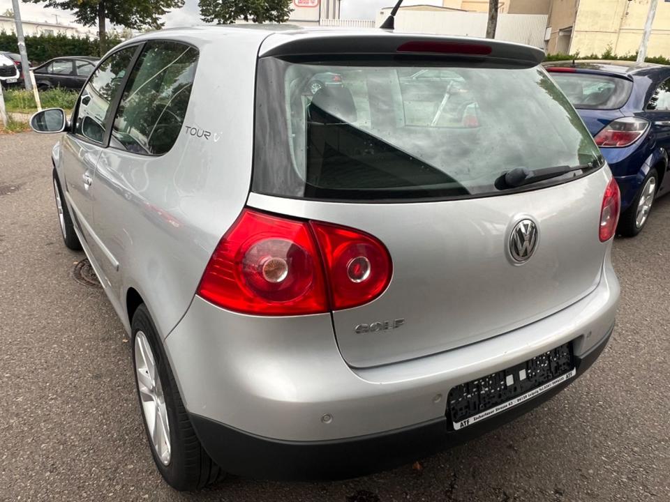 Volkswagen Golf V Lim. Tour*Leichtmetallräder*Klimaautom. in Leipzig