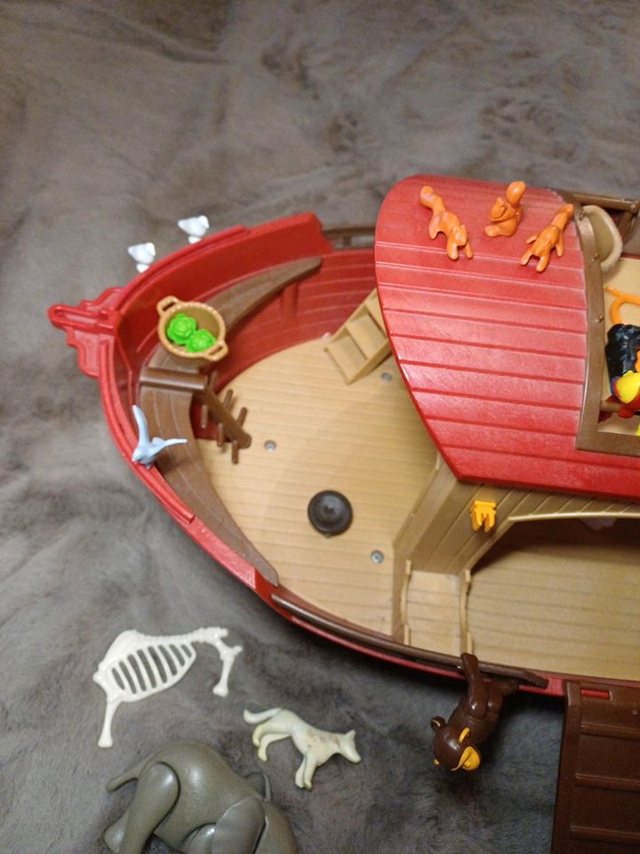 Playmobil Arche Noah Schiff Boot Tiere in Zetel