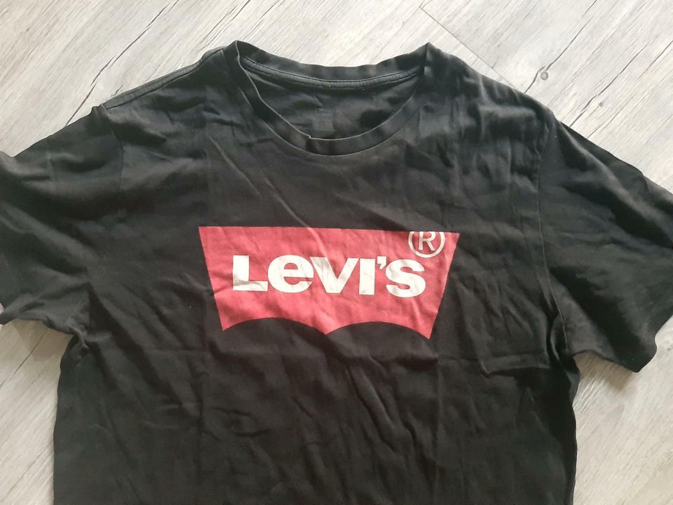 Herren Levis Levi's T-Shirt schwarz Gr. L in Beverstedt