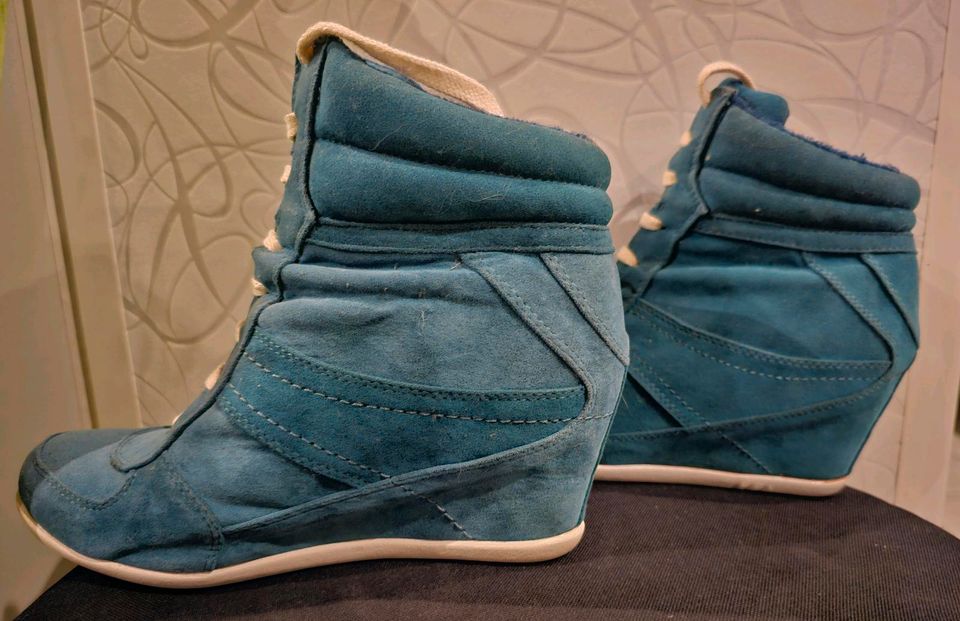Wedge-Sneaker Sneaker Keilabsatz Größe 41 Rainbow blau Wedges in Salmtal