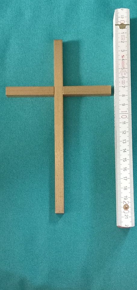 Kreuz, Christliches Symbol, Wandkreuz aus Messing in Cottbus