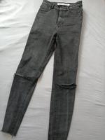 Jeans Zara Skinny ripped Jeans schwarz dunkelgrau XS 34 basic Niedersachsen - Lachendorf Vorschau