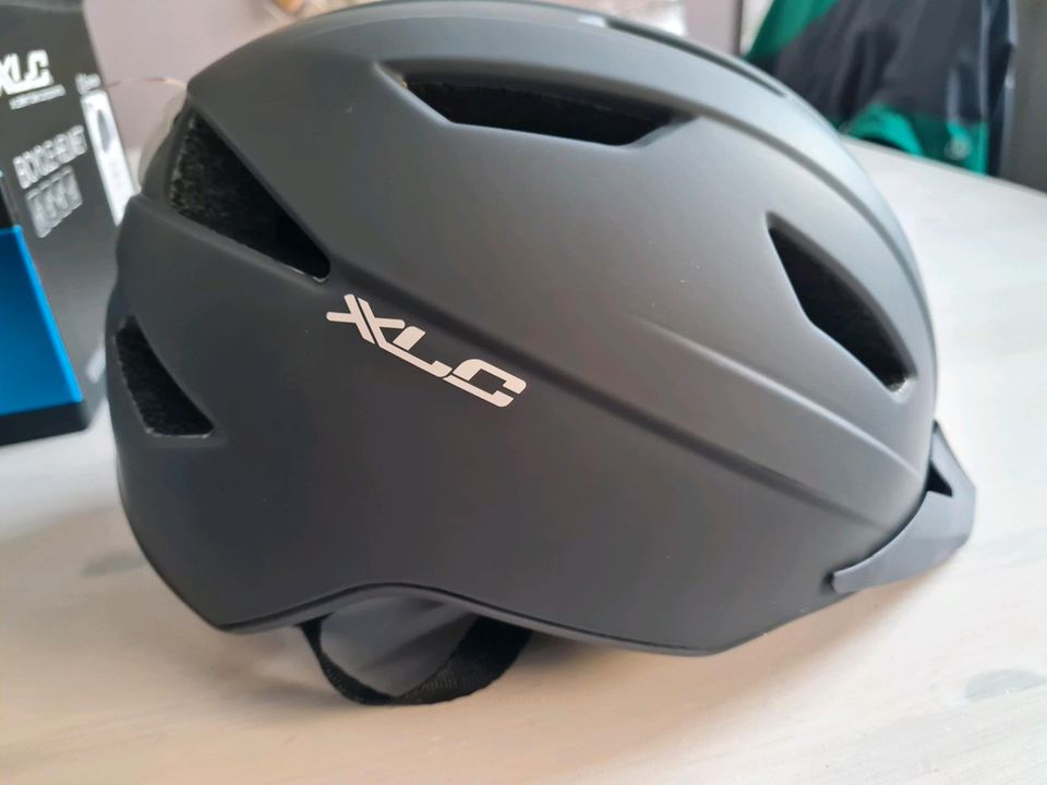 Fahrrad Helm in Großenwiehe