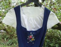 3-teiliges Kasper Dirndl dunkelblau Stickerei Baumwolle S 36 38 Bayern - Augsburg Vorschau