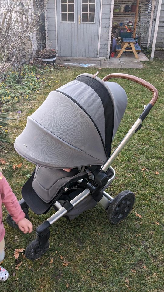 Joolz Hub Kinderwagen mit Sportsitz in München