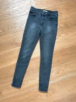 Levi’s Jeans 720 high rise super skinny grau - 28/32 Bayern - Feuchtwangen Vorschau