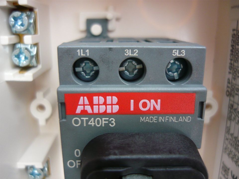 ABB Sicherheitsschalter 3-polig OTP16H3 bis 7,5 kW bei 400V NEU in Waldstetten