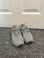 Sneaker Nike gr. 36 2x Niedersachsen - Jesteburg Vorschau