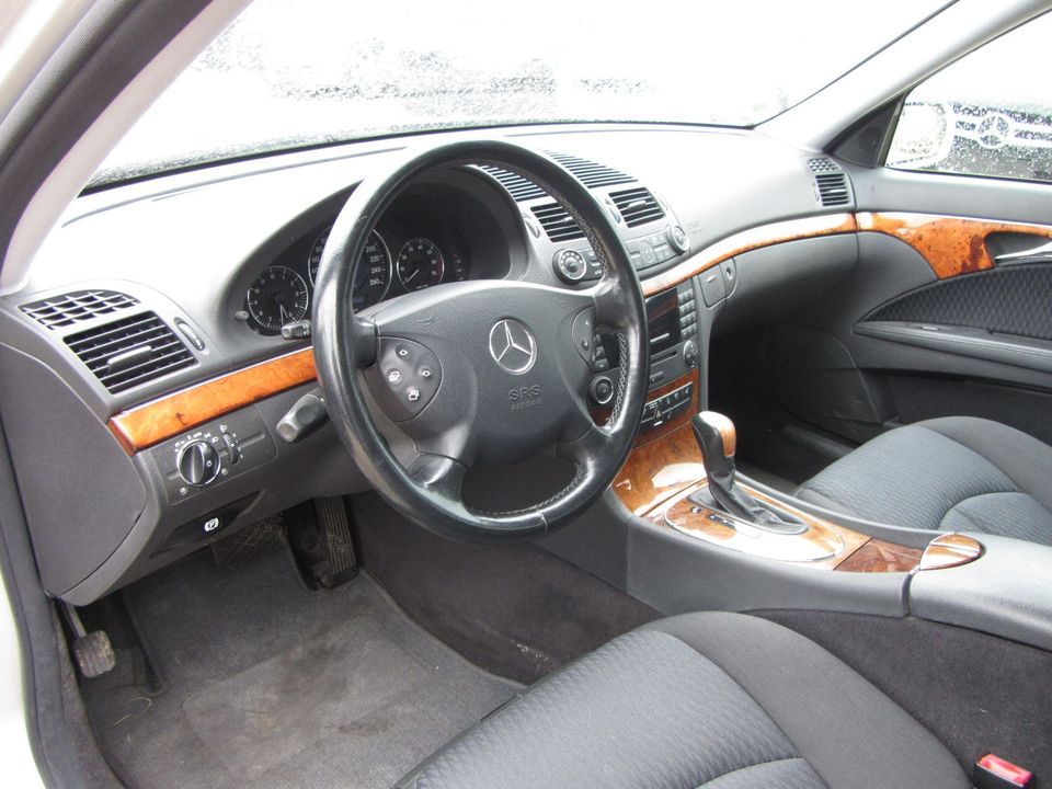 Mercedes-Benz E 200 E -Klasse Lim. E 200 Kompressor in Schelklingen