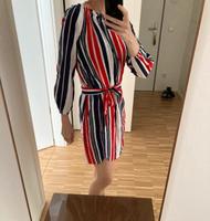 Sommerkleid gestreift mit langen Ärmeln Gr. XS einwandfrei Hessen - Butzbach Vorschau