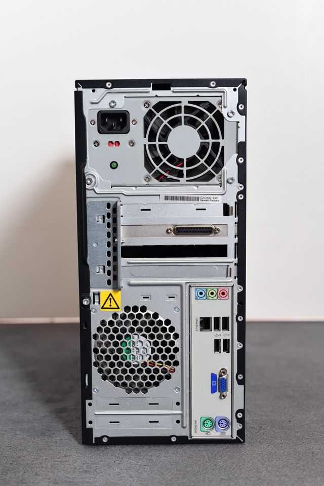 HP-Compaq Tower PC Pentium Dualcore E5200 2,5GHz RAM 2GB HDD 160G in Stuttgart