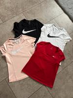 4 Nike t-Shirts Niedersachsen - Stuhr Vorschau