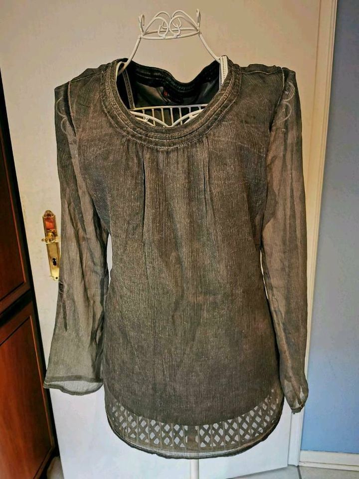 2 Blusen Shirts Chiffon von Street One Gr. 38 grau / altrosa in Upleward