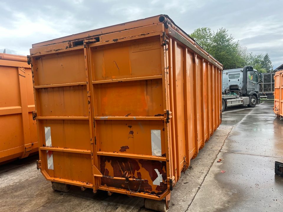 Abrollcontainer Beringer 32cbm mit Deckel 5500€ netto in Pliening