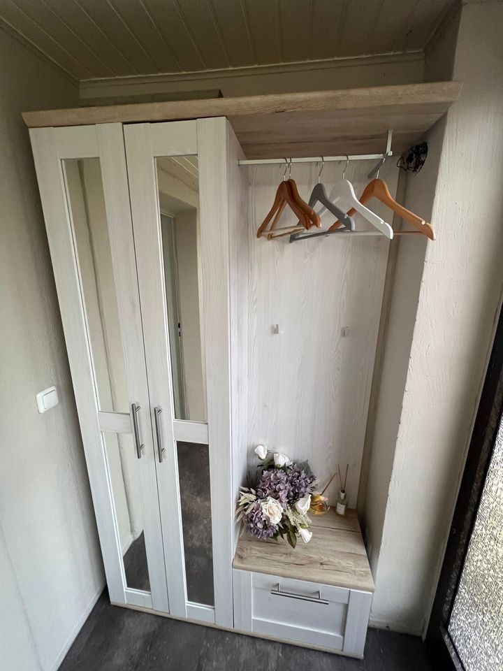 Garderobe günstig in Offenbach