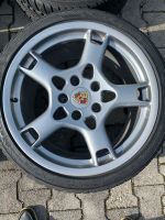 Porsche 997 Felgen Carrera Sport 19 Zoll mit Winterreifen Kr. München - Gräfelfing Vorschau