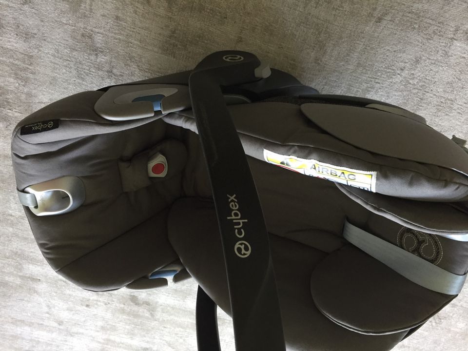 cybex PLATINUM Babyschale Cloud Z2 i-Size Soho Grey Plus in Berlin