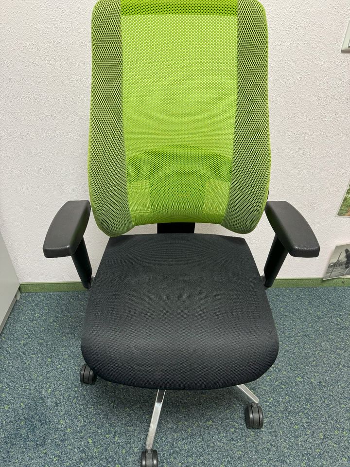 2 Topstar Bürostühle - auch einzeln- mit Netz-Rückenlehne in Emersacker