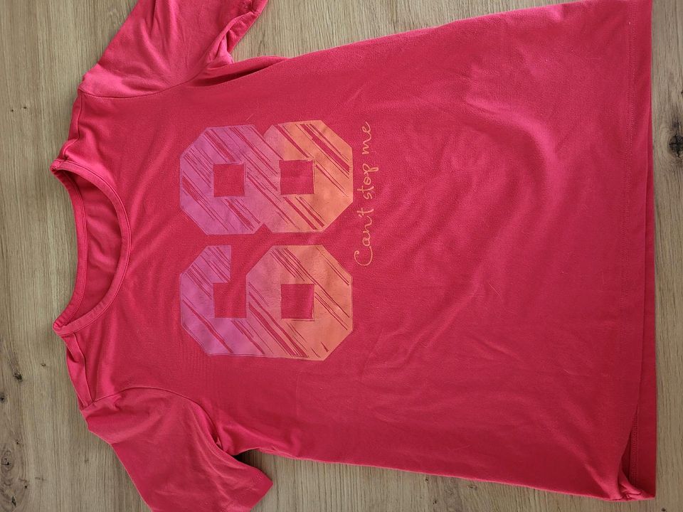 Pinkes Sport T-Shirt in Markt Schwaben