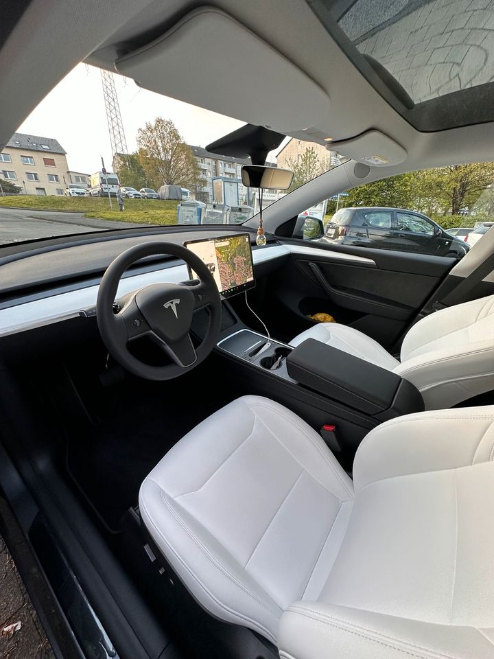 Tesla Model Y Long Range in Hagen