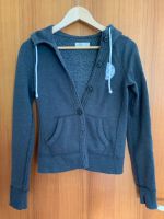 Hollister Kapuzenpullover Sweatjacke Gr S grau Nordrhein-Westfalen - Lemgo Vorschau