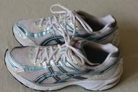 ASICS Gel 1140 Vintage Damen Laufschuh Sneaker Gr. 40.5 weiß blau Rostock - Lichtenhagen Vorschau