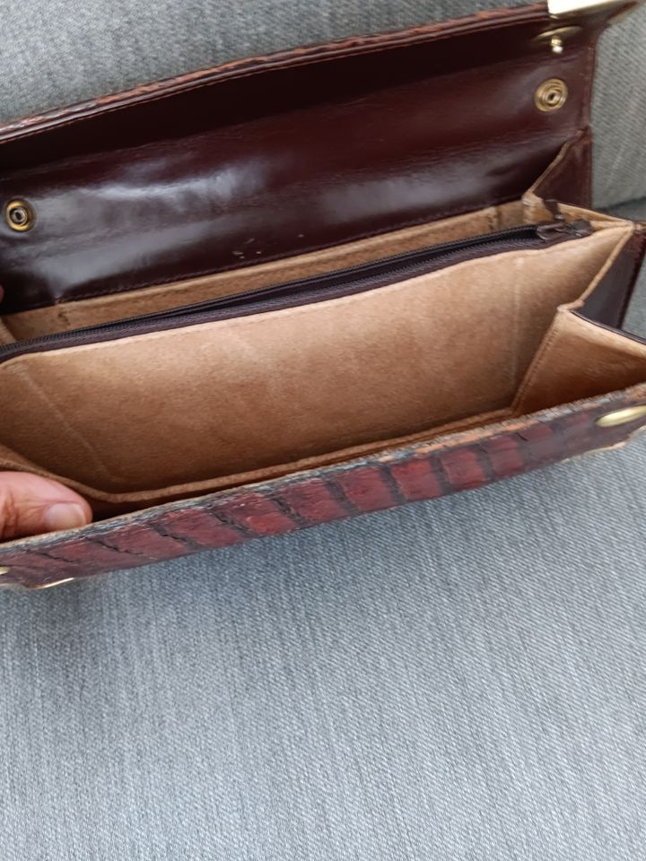 Leder Damenhandtasche/Clutch in Düsseldorf