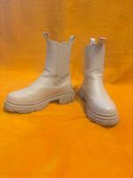 Stiefeletten mit der Chunky-Sohle Sachsen - Radeburg Vorschau