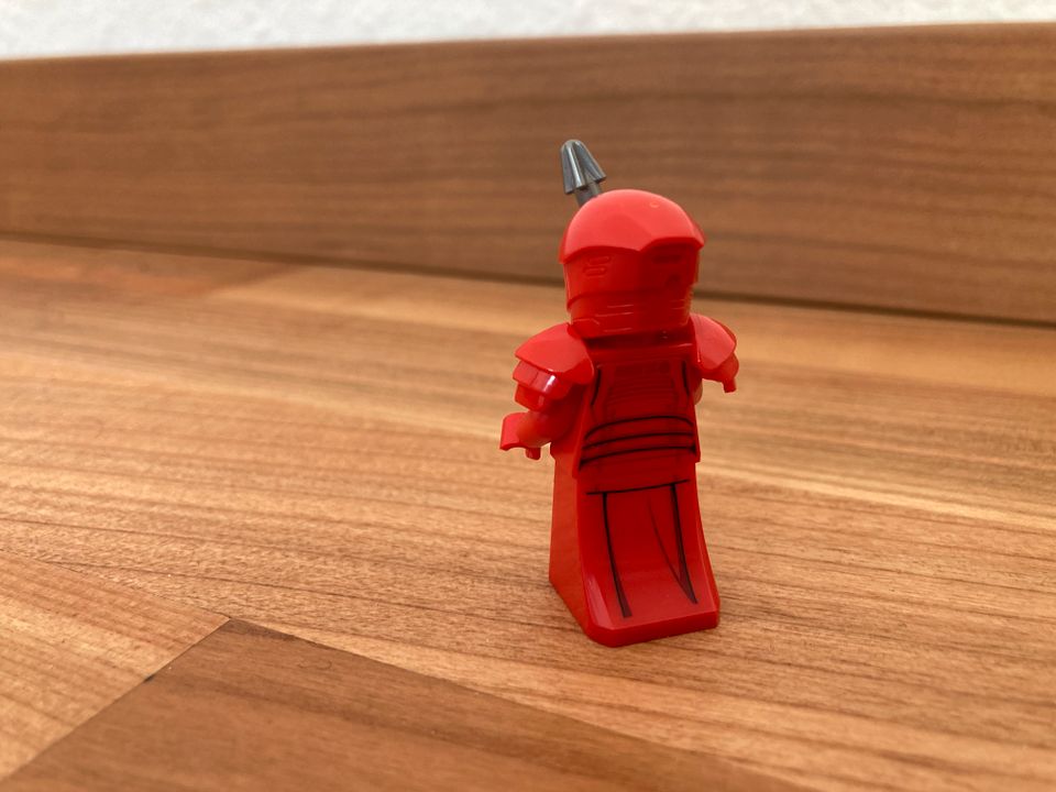 Lego Star Wars Minifigur Praetorian Guard sw0947 aus Set 75216 in Forchheim
