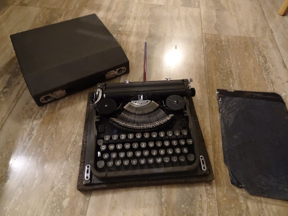 Retro Schreibmaschine Groma DDR in Gäufelden