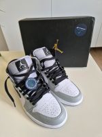 *NEU* Air Jordan 1 MID,Light Smoke Grey, Gr. 8 (EU41) Baden-Württemberg - Metzingen Vorschau