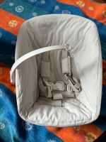 Stokke Tripp Trapp Newborn Set mit Spielzeughalter beige München - Bogenhausen Vorschau