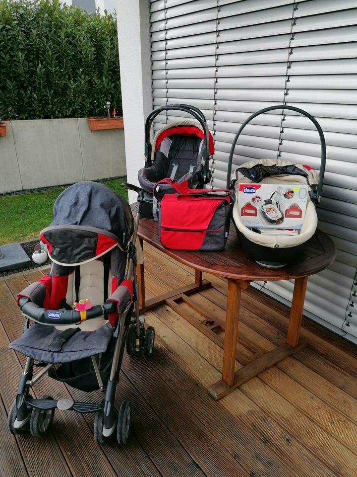 Kinderwagen Maxi Cosi Babyschale Zubehör Komplettset in Abstatt