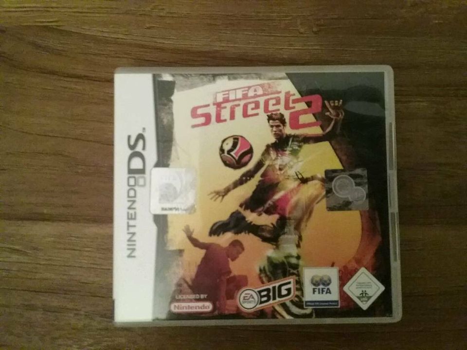 NDS Spiel "FIFA Street 2" in Recklinghausen