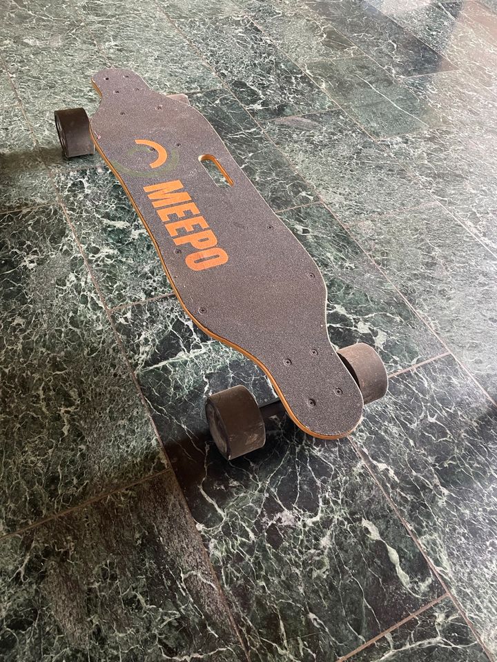 Meepo E longboard in Obermichelbach