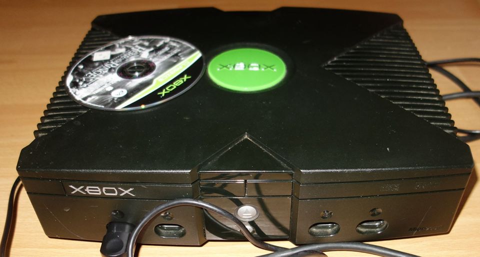 X Box Xbox Konsole 1. Generation & Gamepad Microsoft Spielkonsole in Friedberg