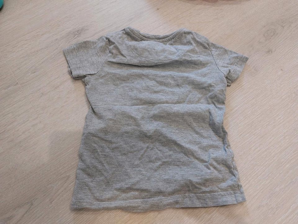 Tshirt von M&S Größe 86/92 in Westoverledingen