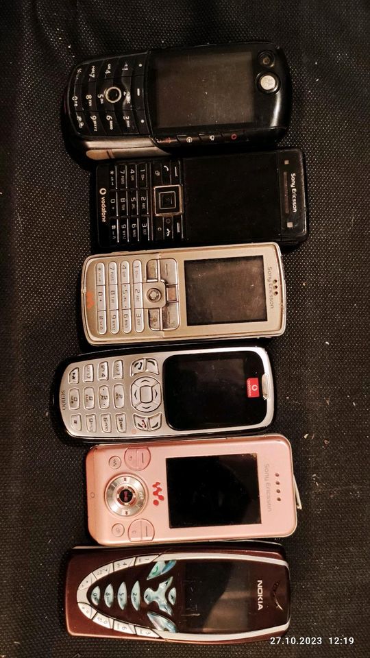 13x Handy, Sony Ericsson W810i Ovp, Sony Ericsson C902, Nokia in Dresden