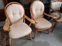 Zwei schöne, alte Stühle, Sessel, aus Holz Nordrhein-Westfalen - Detmold Vorschau
