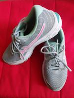 Asics Turnschuhe Gr 40 Berlin - Charlottenburg Vorschau