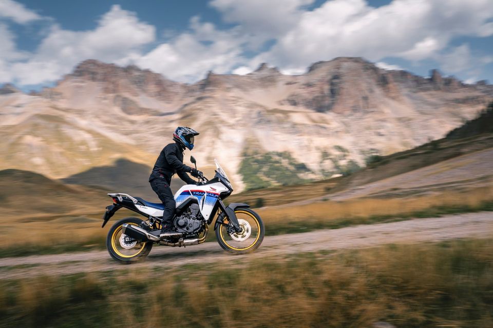 -8% HONDA XL 750 Iridium Neufahrzeug *Frühjahrsaktion* in Winnenden