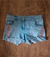 Pepperts! Jeans-Shorts Gr.164 mit Stickereien Berlin - Treptow Vorschau