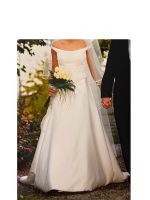 Brautkleid Pronovias Gr. 36/38 Farbe Ivory mit Silberfaden edel Baden-Württemberg - Freiberg am Neckar Vorschau