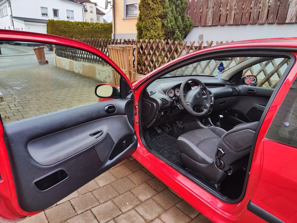 Peugeot 206 1.4hdi tuv 11.2024 in Trossingen
