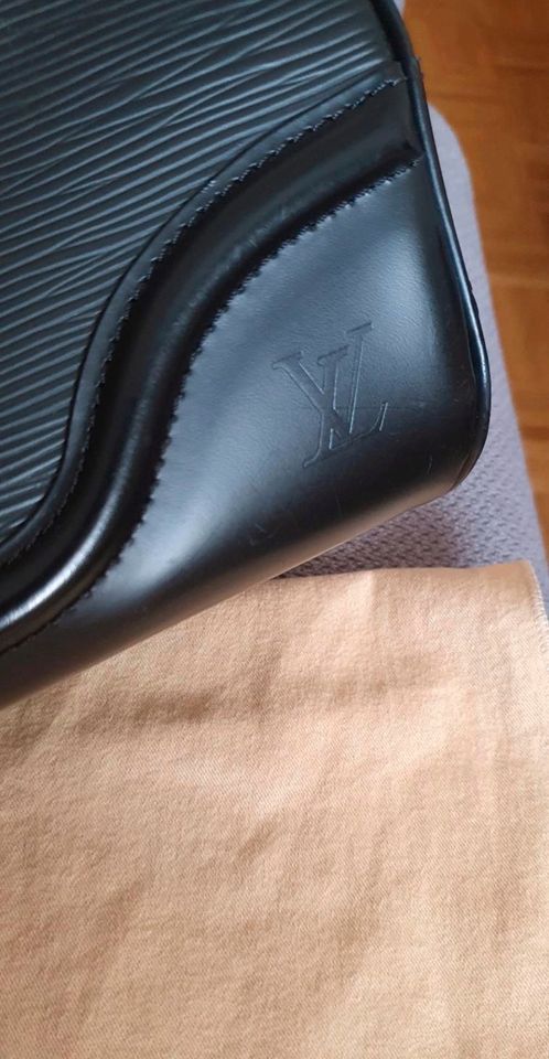 Louis Vuitton Tasche Montaigne PM EPI Leder schwarz in Dortmund