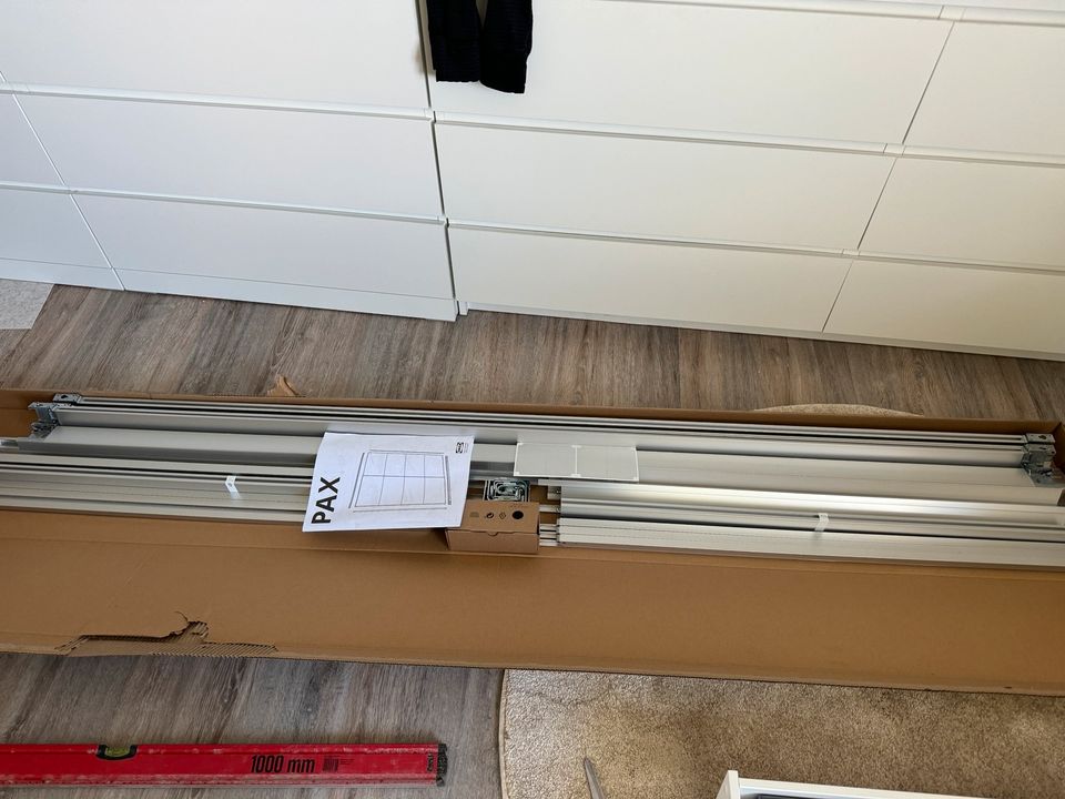Ikea PAX Rahmen Schiebetür 200x201cm Alu in Lindhorst