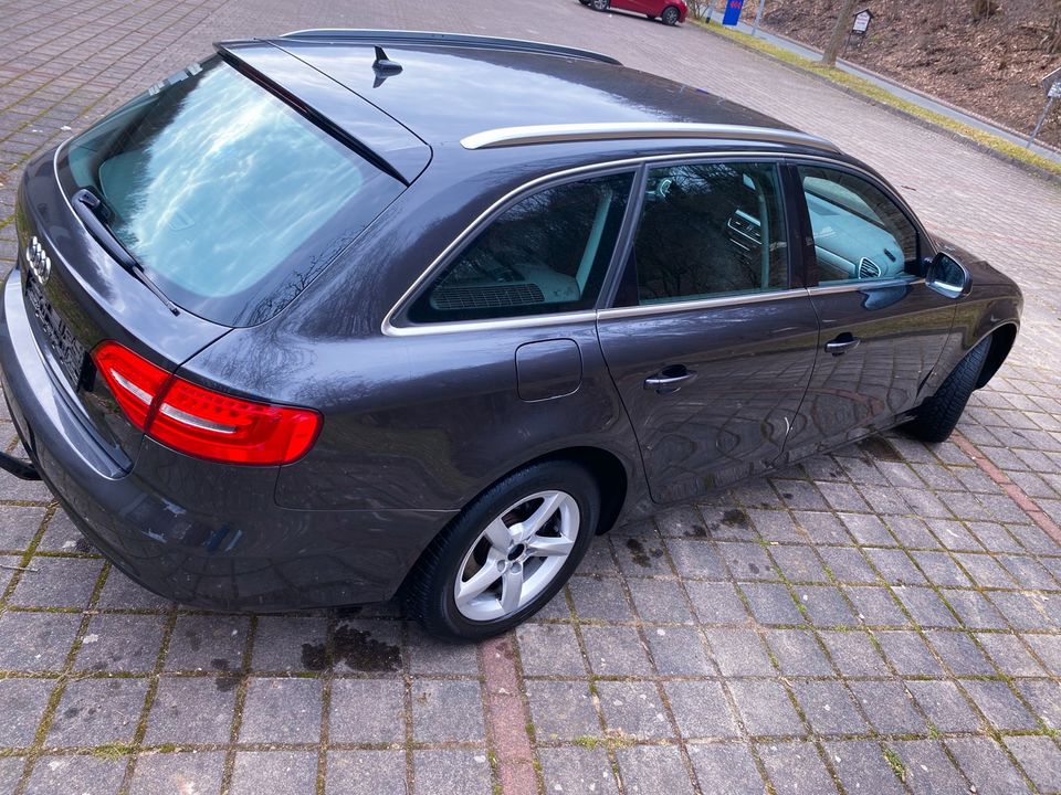 Audi A4 Avant 2.0 TDI Ambiente *TÜV NEU* in Ruhla